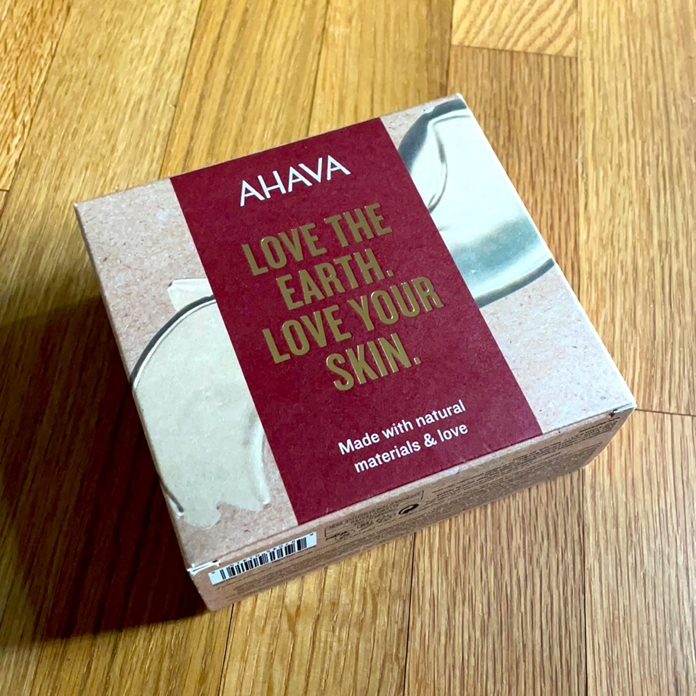 AHAVA naturally refreshing trio. NWT never used